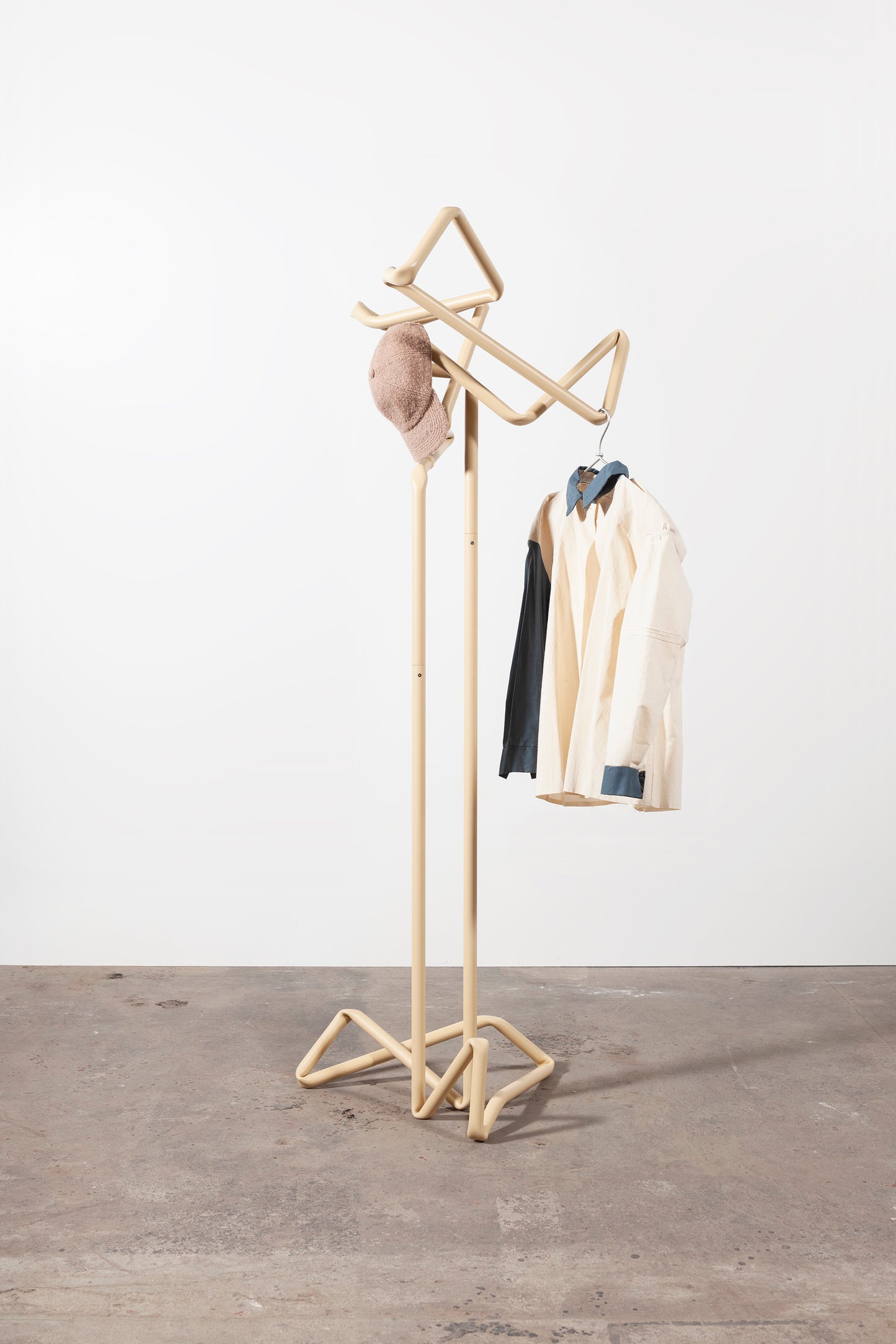 Bavette coat rack (beige matte, sample sale)